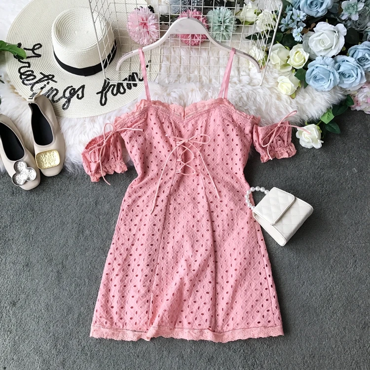 2019 Summer New Retro Slash Neck Lace Hollowed Lace Skinny Casual Dress Women Elegant Short Sleeve Vestidos F466 2019 Summer New Retro Slash Neck Lace Hollowed Lace Skinny Casual Dress Women Elegant Short Sleeve Vestidos F466