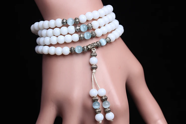 Mala en perles de calcédoine blanche - pierre semi-précieuse, bracelet collier chapelet bouddhiste tibétain, bijou spirituel zen tendance yoga pour femme homme unisexe
