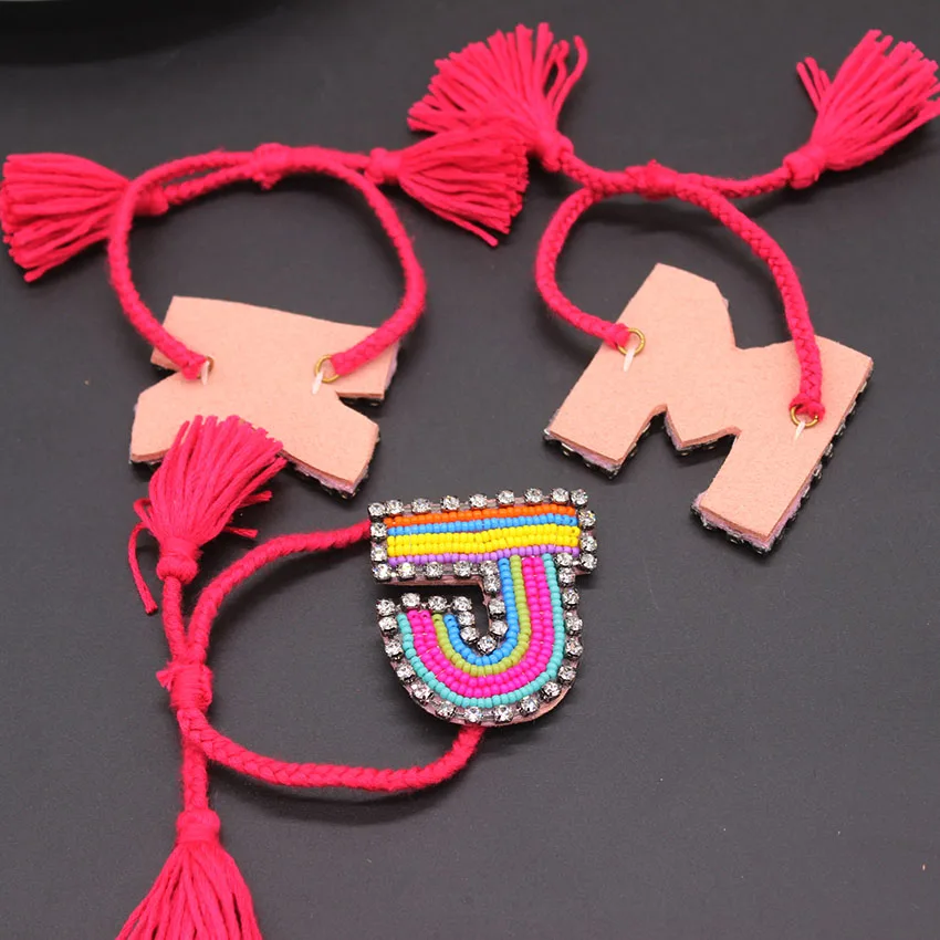 Изготовленные по заказу буквы Boho Bib Bohemia Boho ручной работы Плетеные браслеты винтажная хлопковая веревка Этнические браслеты с подвесками 275