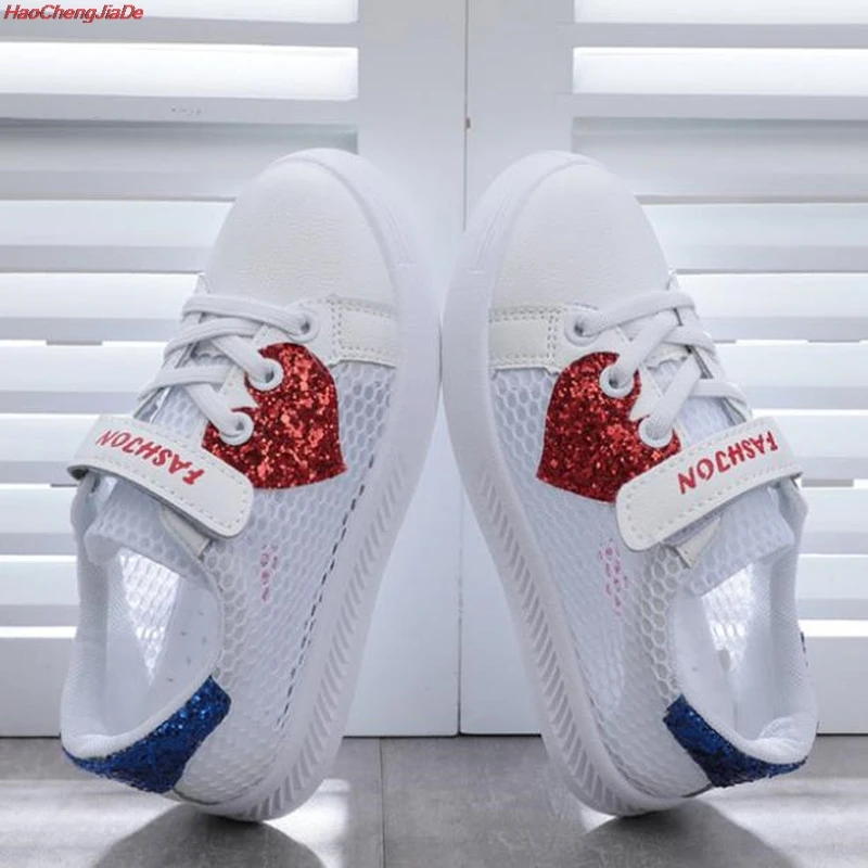 الربيع الصيف الاطفال أحذية للأولاد رياضية الأطفال المدرسة أحذية رياضية لطيف الحب تنفس تشغيل عارضة الاطفال الأحذية للفتيات