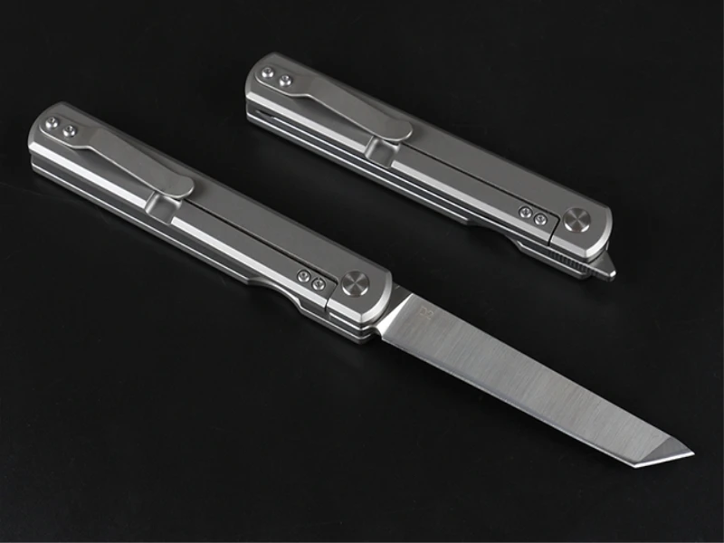folding blade knife commander flipper D2 blade titanium + carbon fiber handle tactical pocket knives outdoor camping EDC tools folding blade knife commander flipper D2 blade titanium + carbon fiber handle tactical pocket knives outdoor camping EDC tools