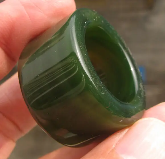 natural deep green jewerly hand carved band thumb ring sz13 ring