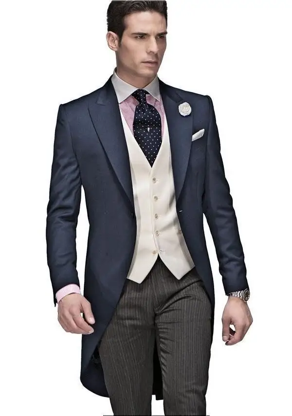 New Arrival Navy blue wedding suits for men peaked lapel men tailcoats groomsmen suits one