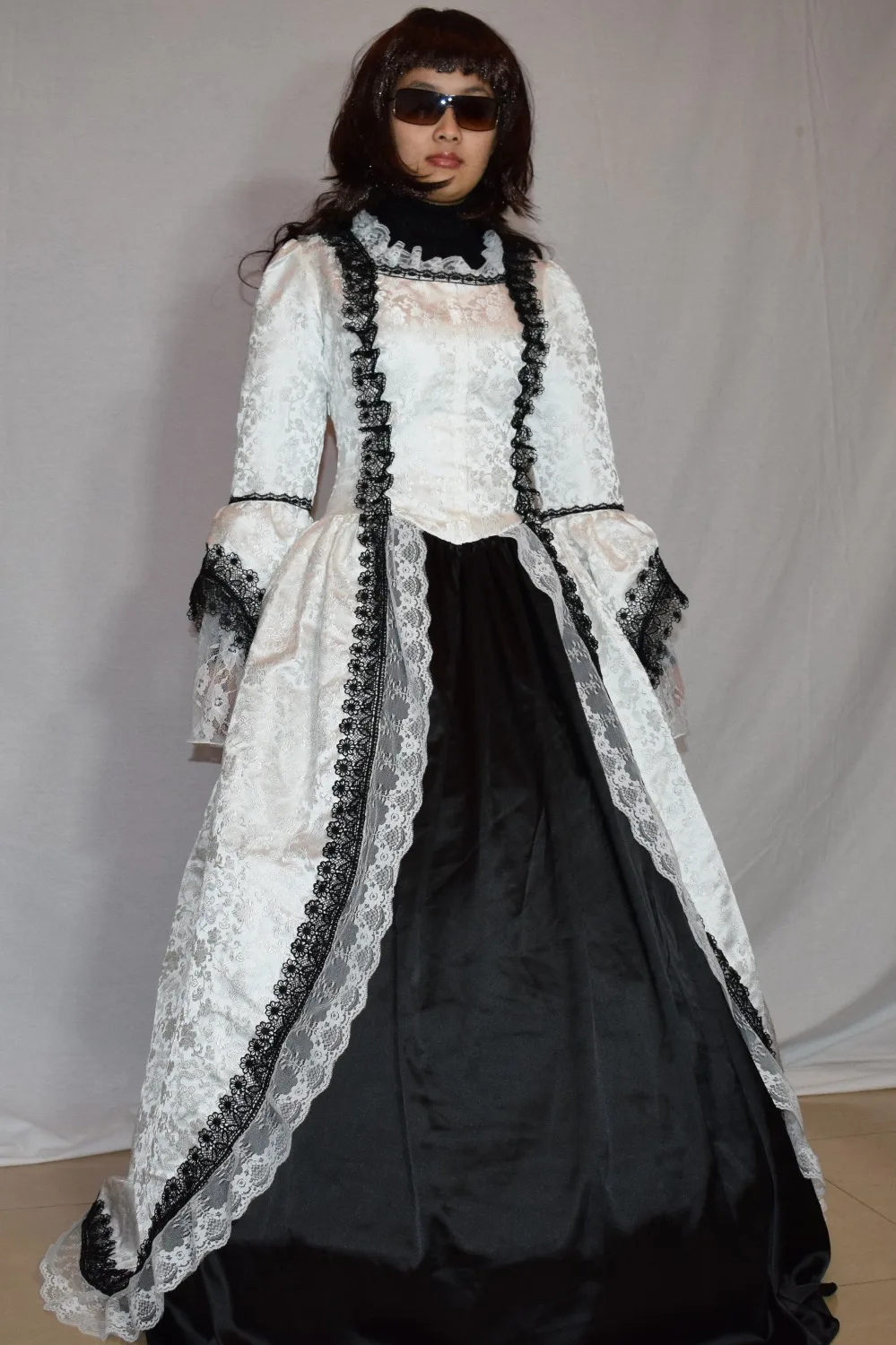 

Renaissance Victorian Dress Ball Gown Lolita Reenactment Costume Ball Gown