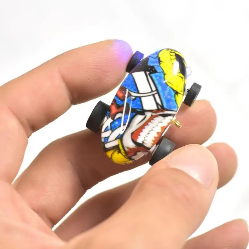 Высокая Скорость Лазер Быстро Вращающийся осветления мини-автомобили работает внутри маленький шарик много режим воспроизведения удивительные фигурку игрушки Racer