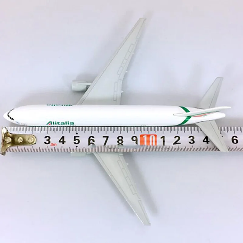 16 см 1:400 Boeing B777-200 модель Alitalia итальянский самолет с базовым сплавом самолет коллекционный дисплей игрушка модель Коллекция