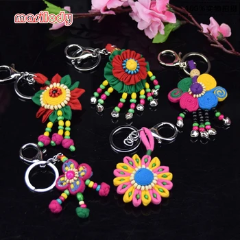 

100pcs/Lot Colorized Flower Keychain Hand Made Tassels Key Chain Fabric Flowers Key Chains Ethnic Keyring Bag Clothes Hangings