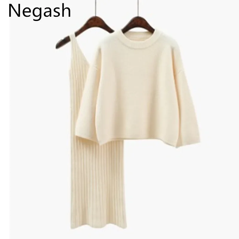 

Hot sale high quality 2017 Women's 2pcs Knitting Suits Solid Color Slim Clothing Sets SweaterTank dress suit student mori girl