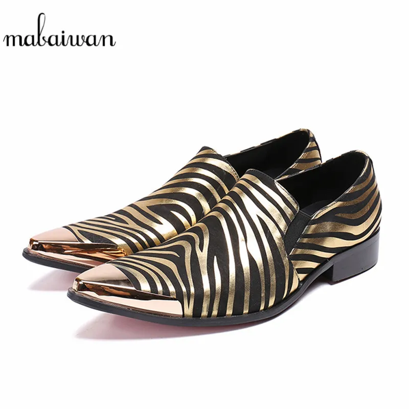Mabaiwan Fashion Breathable Men Shoes Gold Stripe Slipper Leather Loafers Dress Wedding Shoes Men Pointed Toe Flats Size 38-46 mabaiwan white men shoes handcrafted designer loafers smoking slipper wedding dress shoes men rivets party flats plus size 38 46