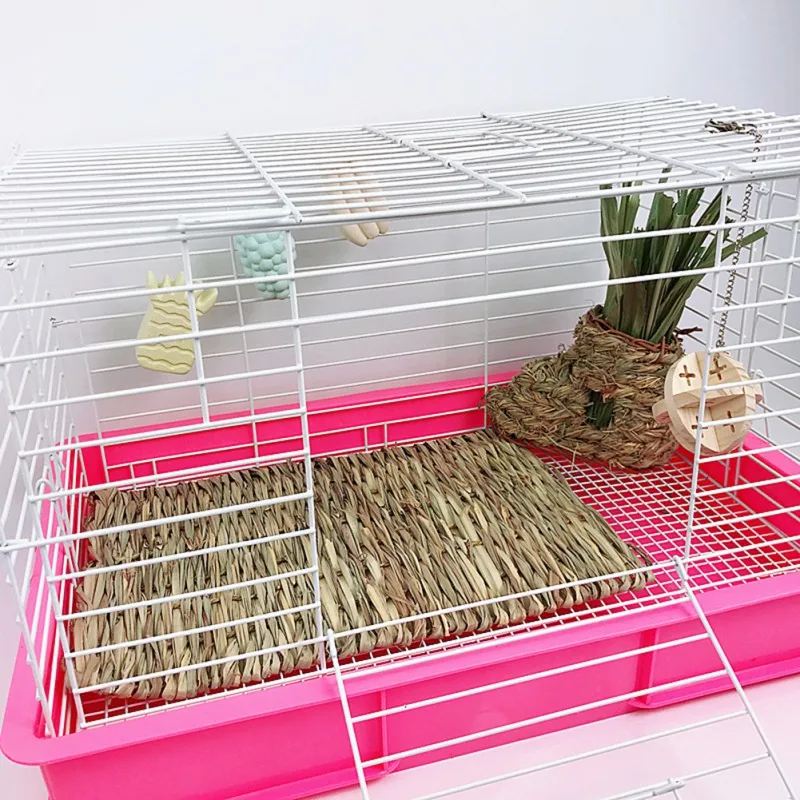 

Hamster Grass Weaving Mat Small Pet Nest Squirrel Guinea Pig Ferret Rabbit Edible Molar Handmade Hay Mat Pets Cage Accessory