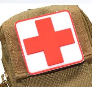 3D ПВХ резиновый красный крест флаг Швейцария крест Швейцарский медицинский открытый водостойкий патч медсестер тактический армейский моральный значок - Цвет: A