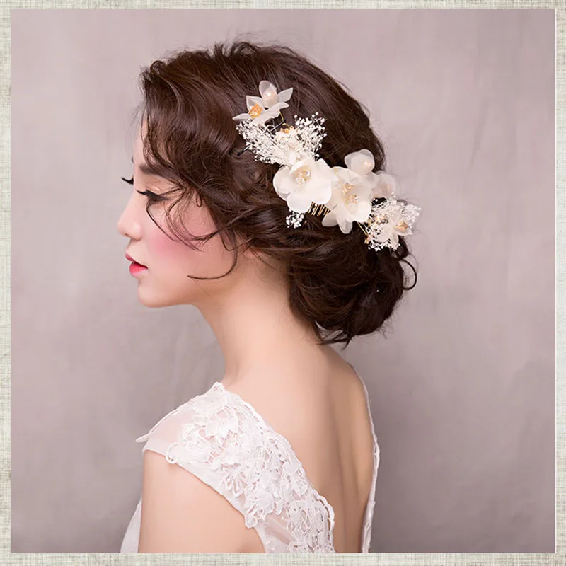 

Romantic Wedding Hair Accessories For Bride Chaste Flowers Hair comb With Crystal Hairpins Sets Flower White Tiaras Jewelry