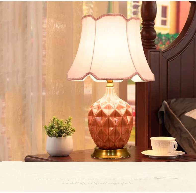  Modern European Minimalist Fashion Romantic Creative Ceramic Table Lamp (3)