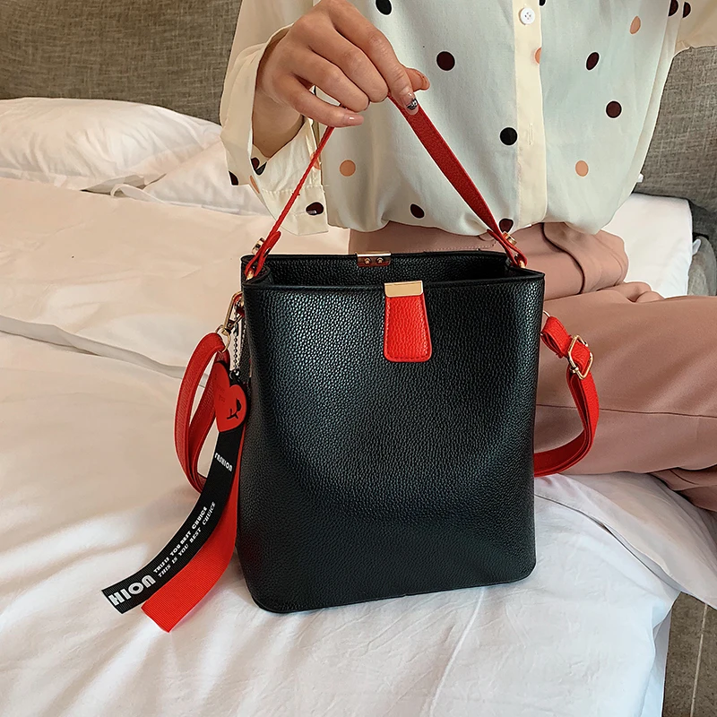 

New Brand Designer Ladies Handbags Women Fashion Bucket Bags 2019 Luxury Crossbody Bags for Women Simple Tote Bag with Fur