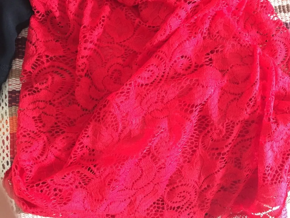 Одинаковые комплекты для семьи Одежда для детей и родителей новое летнее кружевное платье для мамы красное платье для мамы и дочки Модный летний стиль