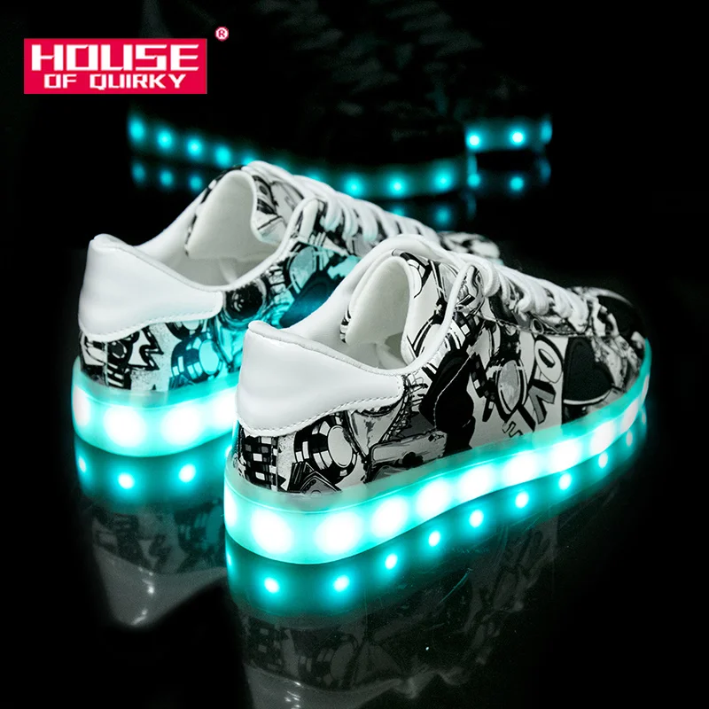 النساء مسطحة القاع تنفس تضيء أحذية الفتيات الأزياء مضيئة أحذية الفتيان متوهجة مضيئة رياضية أحذية تزلج حجم 35- 44 النساء مسطحة القاع تنفس تضيء أحذية الفتيات الأزياء مضيئة أحذية الفتيان متوهجة مضيئة رياضية أحذية تزلج حجم 35- 44