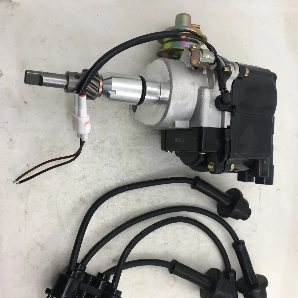 

free shipping 2 vacuum DISTRIBUTOR 19030-73040 for TOYOTA 3Y HIACE HILUX DYNA DELTA FORKLIFTS 1982 1983 1984-1990 good quality