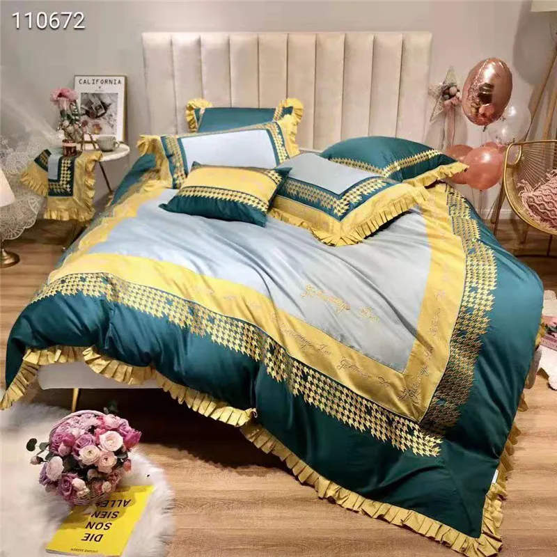 

60s Long-staple Cotton Bedding Set Embroidery Geometry Comforter Bedding Sets Luxury Bed Sheet Set Gold Green Duvet Cover Set