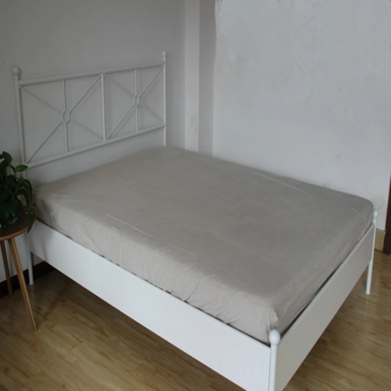 Mat with on sheep it baby bed