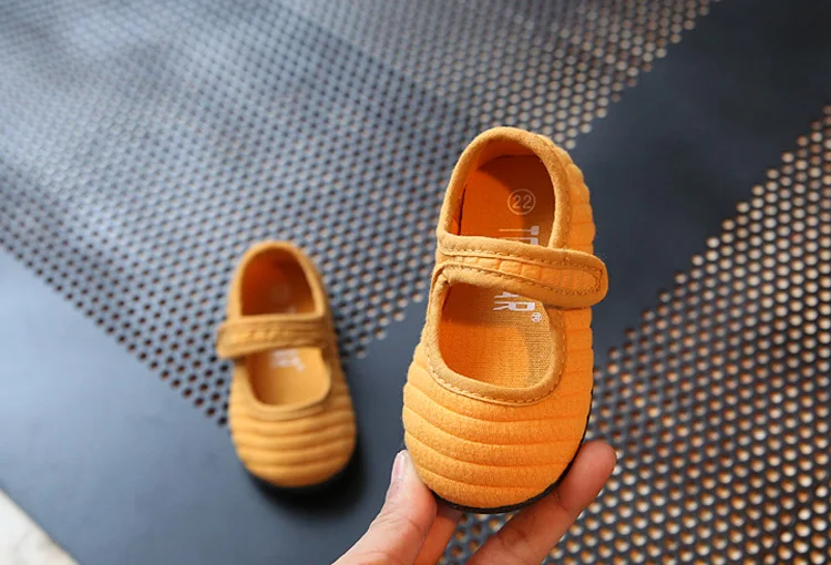 Новинка года; обувь для девочек; сезон весна; нескользящая матовая обувь в Корейском стиле для девочек; детская обувь на плоской подошве - Цвет: Цвет: желтый