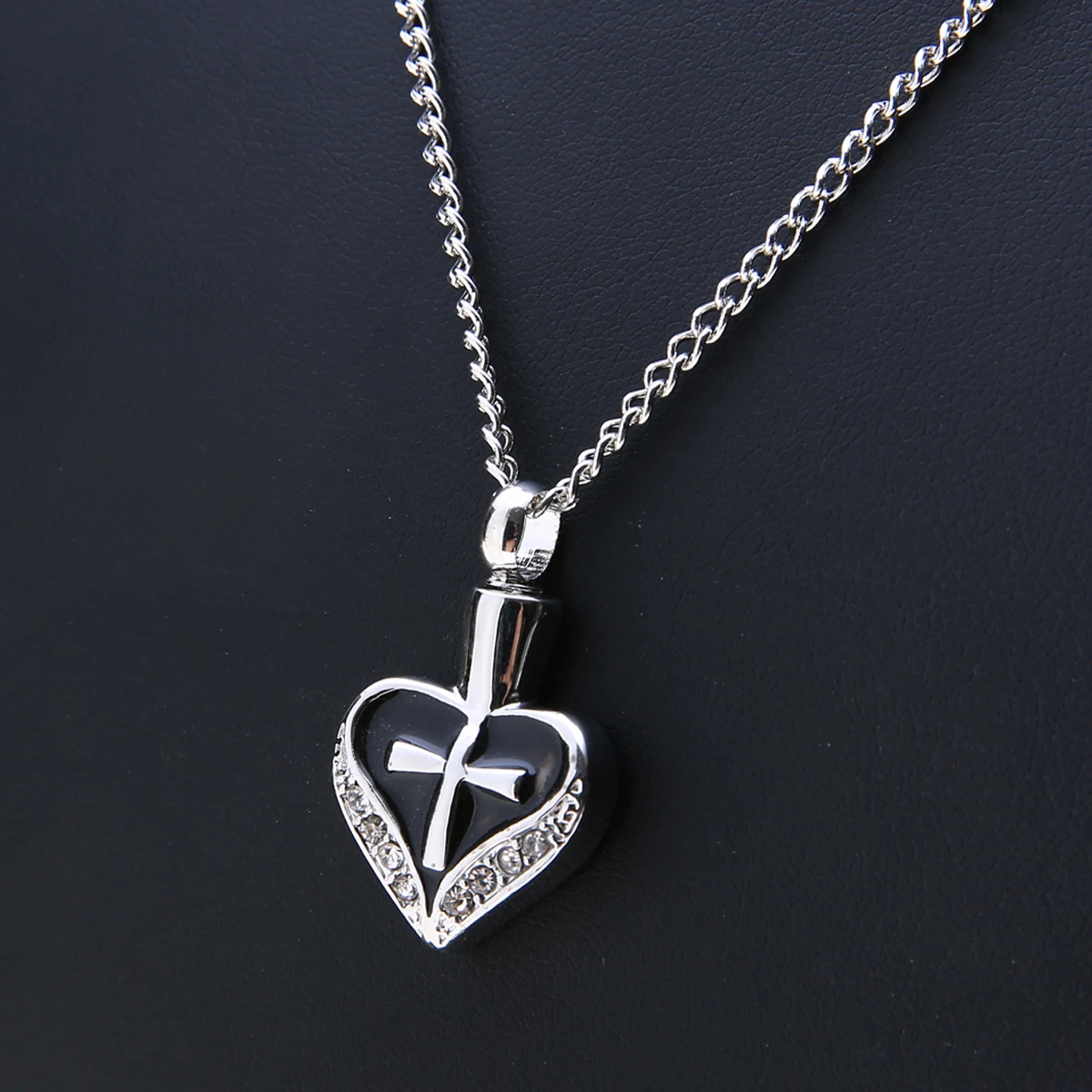 Vintage Ash Holder Mini Keepsake Necklaces Fashion Urn Cremation Crystal Cross Hearts Pendant Necklaces For Women Jewelry