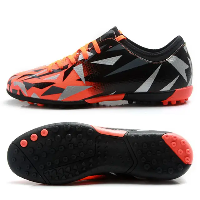 voetbalschoenen maat 30