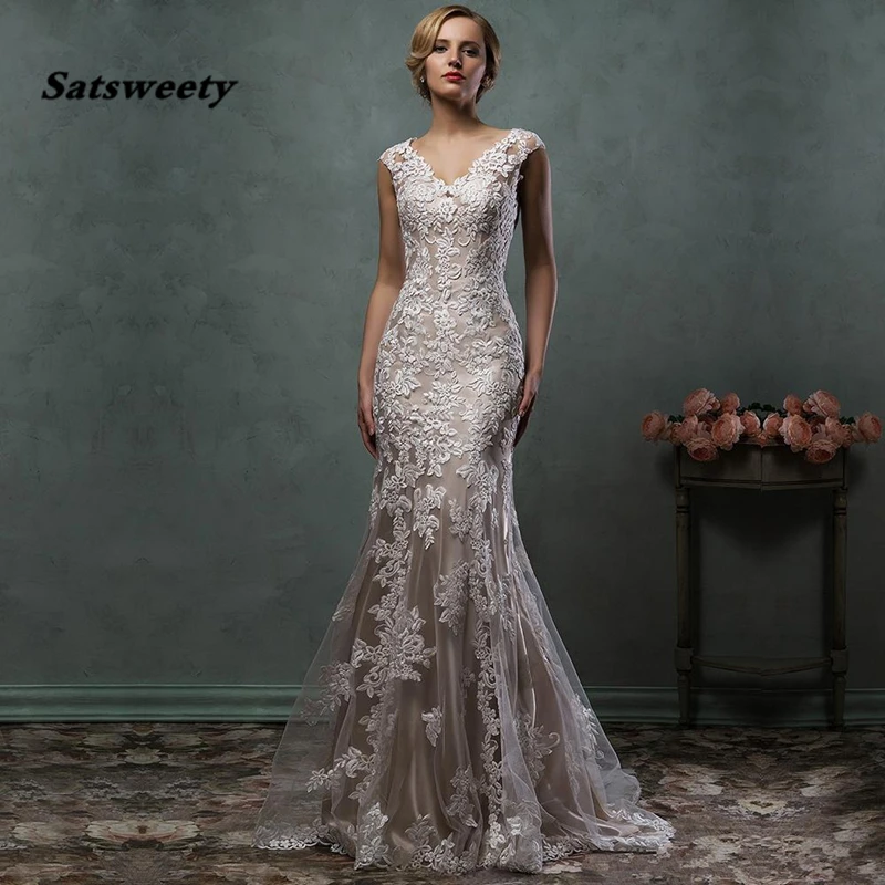 

Charming Champagne V-Neck Mermaid Capped Sleeve Lace Appliques Tulle Button Bridal Gowns Court Train Sexy Backless Wedding Dress