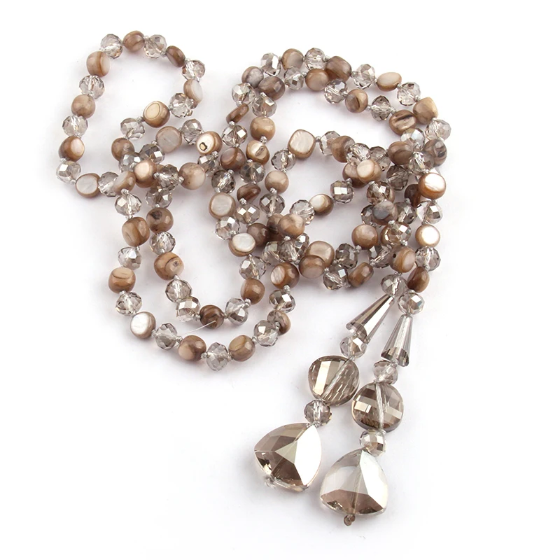 Long Knotted Halsband Crystal and Shell Pendant Necklace