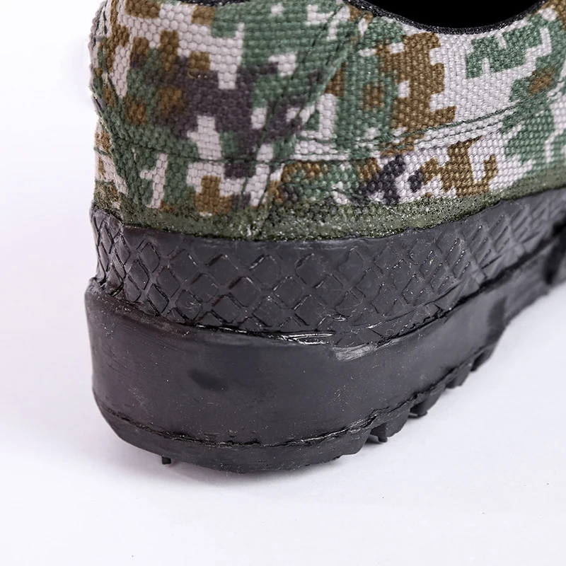 Camo Safety Shoes Military Style Field Camouflage Shoe Antiskid Wear resistant Men Women Jungle Training Shoes Labor protection