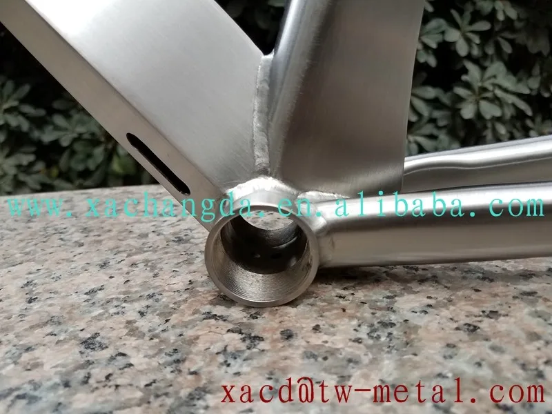 Cheap Titanium blade bicycle frame chinese Ti Time Trial bicycle frame Custom Titanium 700C road bike frame 12