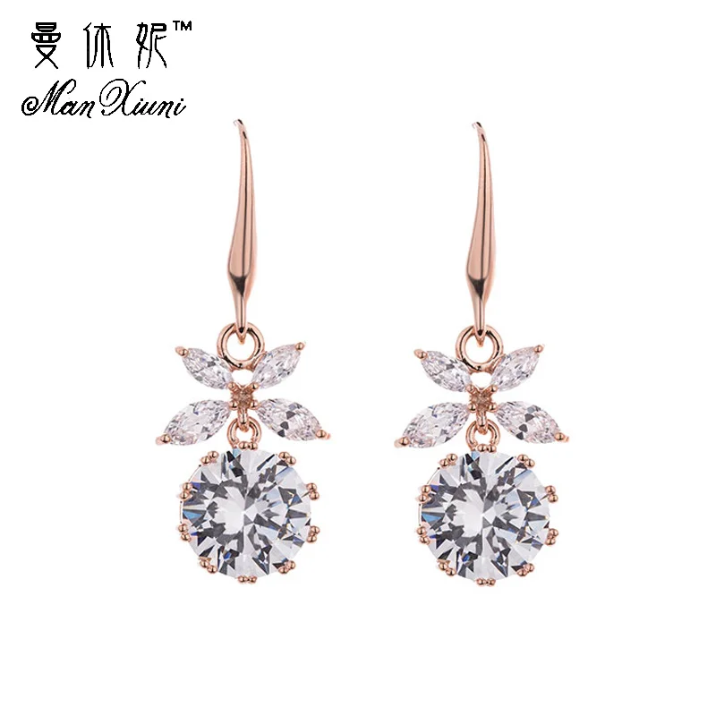 

Women Beautiful Cute Crystal Butterfly Pendant Dangle Hook Earrings Charm Rhinestone Flower Eardrop for Party Jewelry Accessory