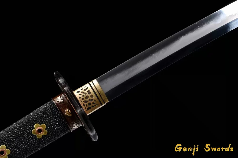 Handmade Full Tang Japanese Katana Tachi Folded Damascus Steel Clay-Tempered Feather Pattern Samurai Sword