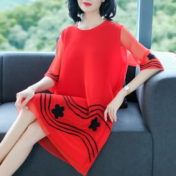 

Autumn Mesh Long Sleeve Dress 2019 New Female O-neck Knee-length Loose Large Size Bead Embroidery Dress