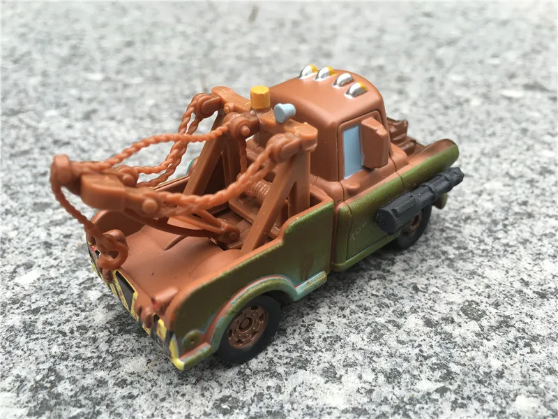 Игрушечный автомобиль Tomy Tomica Disney Pixar с металлическим корпусом|Наземный