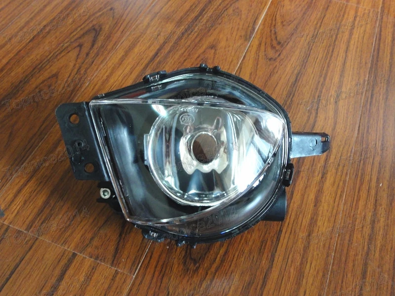 

1Pcs Fog light fog lamp front bumper lamp W/O Bulb Right Side For BMW E90 3 Series 2006-2008