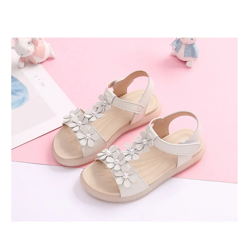 Цветок летние босоножки для девочек новые детские туфли Нескользящие мягкие с открытым носком, на плоской подошве детская пляжная обувь