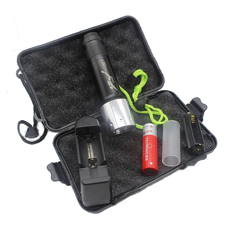 

Diving Light Cree XML T6 3800 LM Powerful Led Underwater Flashlight Lantern Lamp Scuba Flashlights + Gift Box + Battery Charger