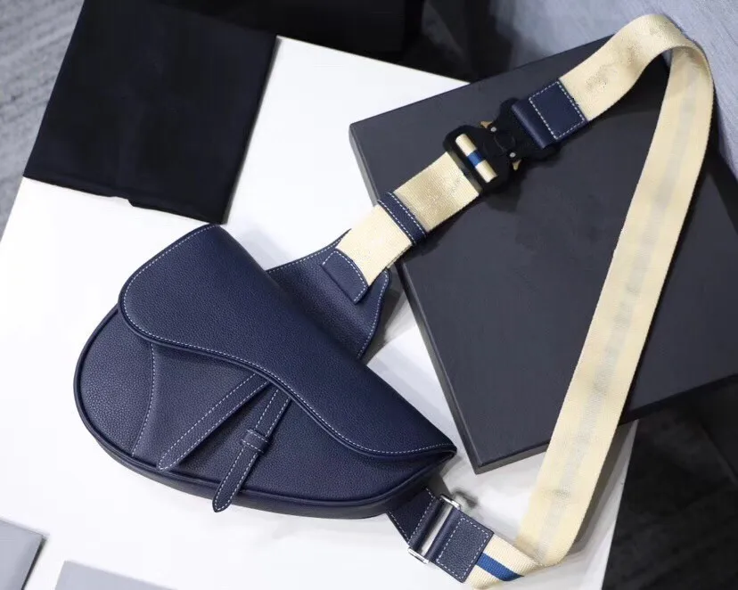 

the latest saddle bag women's shoulder bag famous brand bag by famous designer exquisite design