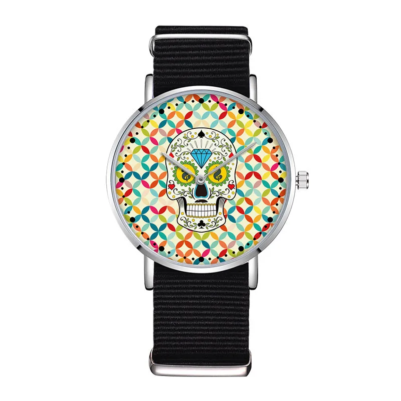 Horloges человек Verwisselbare нейлоновый ремешок Lederen Geaccepteerd Heren Kleurrijke Achtergrond Schedel Horloge
