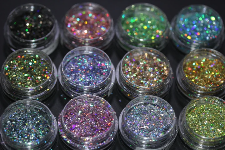 

Solvent Resistant Aurora Chameleon Irregular Holographic Glitter Sequins Flakes