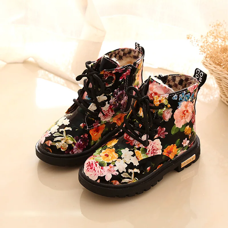 Детская кожаная обувь с цветочным рисунком; теплые зимние ботинки для девочек из искусственной кожи; бархатные водонепроницаемые Нескользящие Детские кожаные сандалии для мальчиков