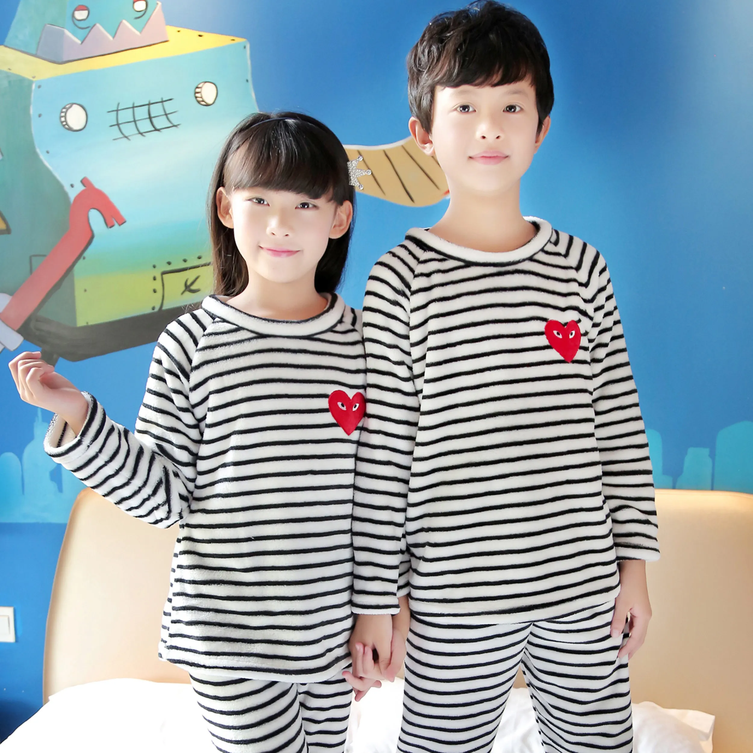 

Flannel Pajamas set for Children 2018 New Products winter Girls House Clothes Suits Kids Cartoon warm long sleeved Home Clothing
