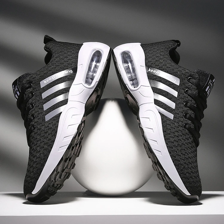 SNEAKERS (3)