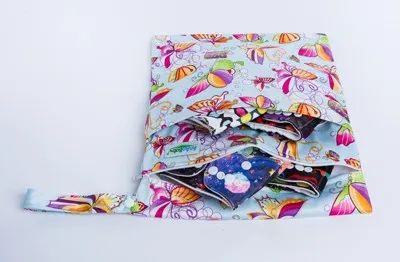 Новые многоразовые печатные дизайнерские детские тканевые пеленки Влажные Сумки водонепроницаемые тканевые подгузники сумки на молнии