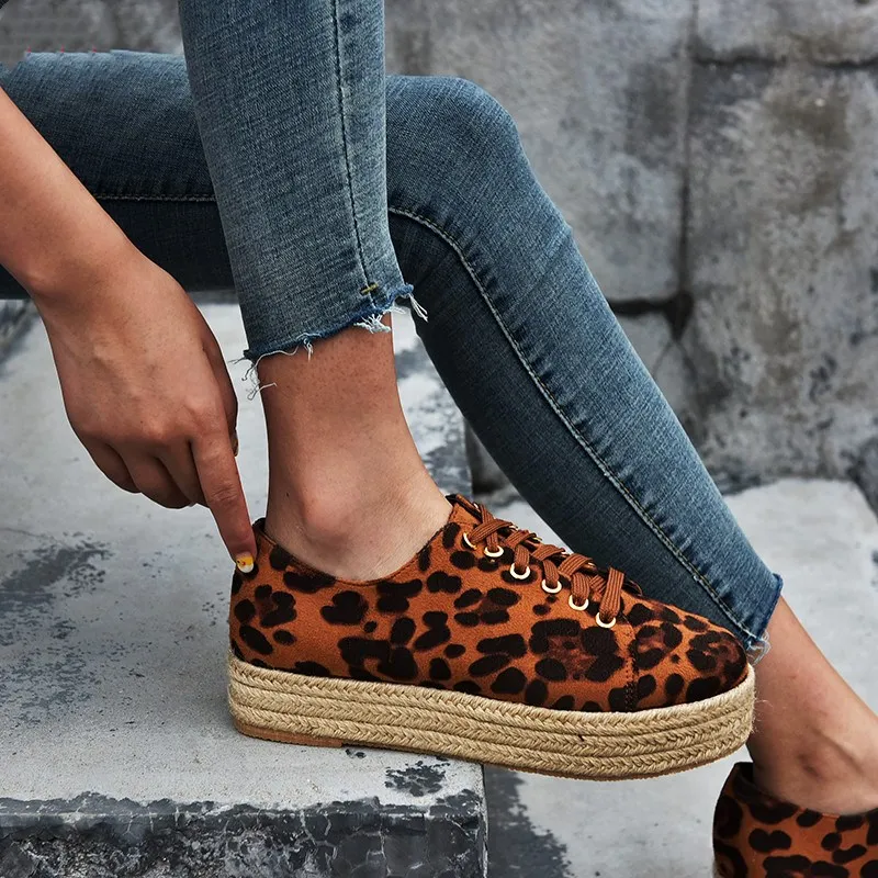 

EOEODOIT Women Autumn Flat Platform Shoes Plus Size Round Toe Med Heel Height Increasing Flat Heel Elevator Platform Hemp Shoes