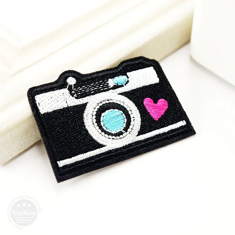 

Camera (Size:3.9x5.5cm) DIY Iron On Patch Sewing On Embroidered Applique Sewing Clothes Cartoon Garment Apparel Accessories