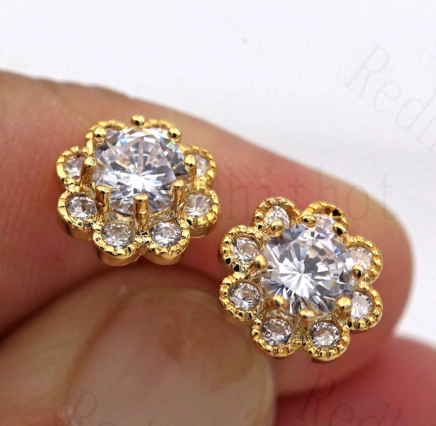 

Vintage Earrings for Women Gold Filled Sun Flower Rhinestone Stud Earrings Fashion Trendy Jewelry for Wedding Engagement Party