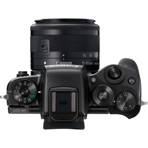 Беззеркальная цифровая камера Canon M5 с объективом 15-45 мм