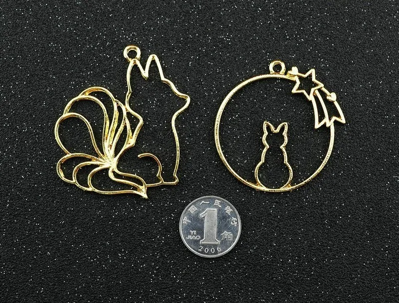 

5 pcs/lot Jiuwei fox and meteor cats shape Metal Frame Pendant Gold Charm Bezel Setting Cabochon Setting UV Resin Charm