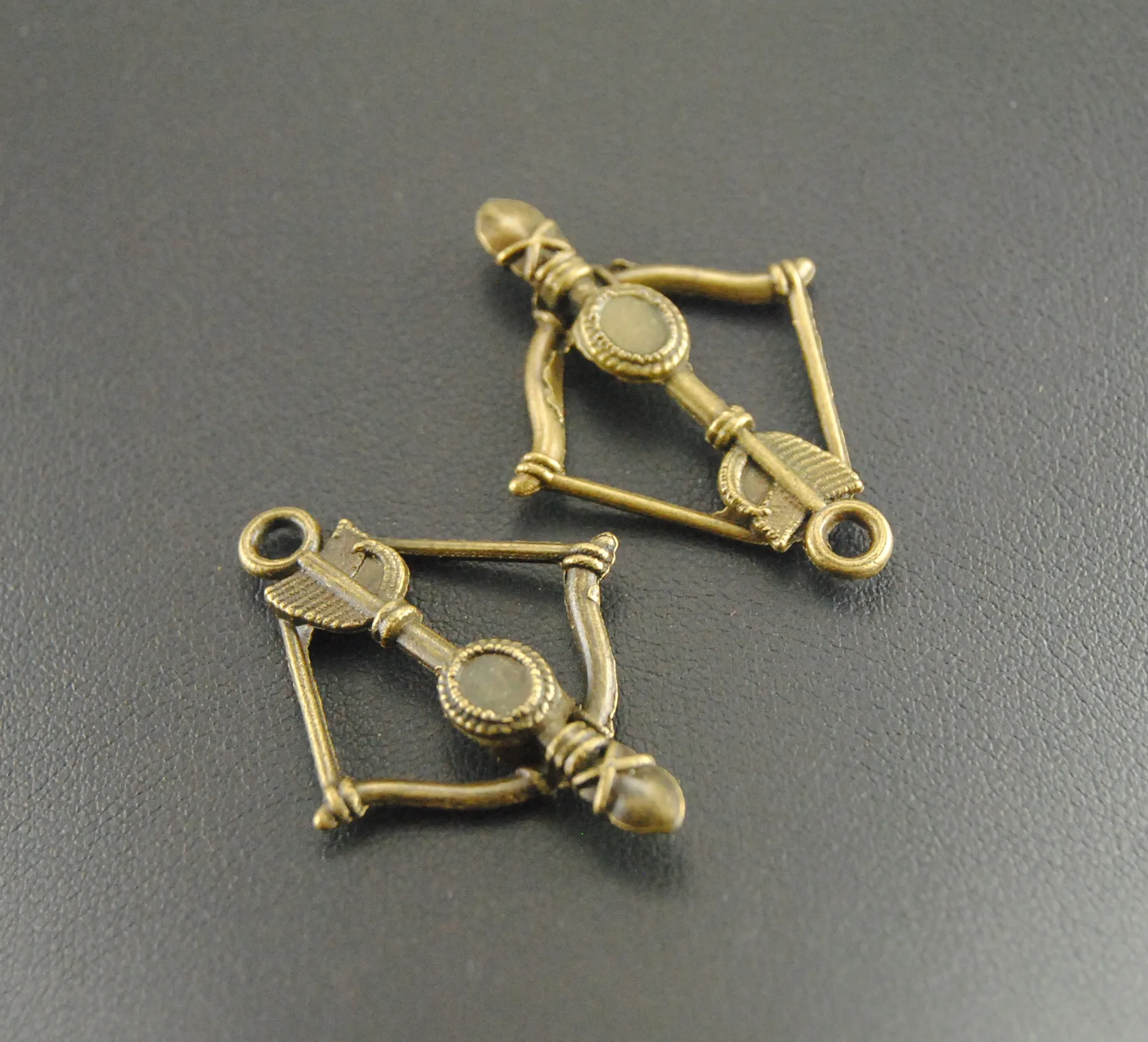 

10pcs Metal Alloy 2 Colors Bow And Arrow Charm Handmade Charms Pendants Jewelry Findings 25x35mm A634/A318